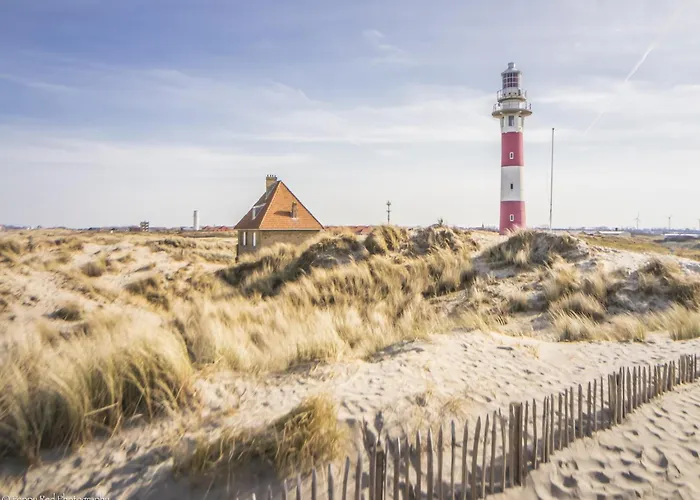 Near Port With Scenic Views نيوبورت