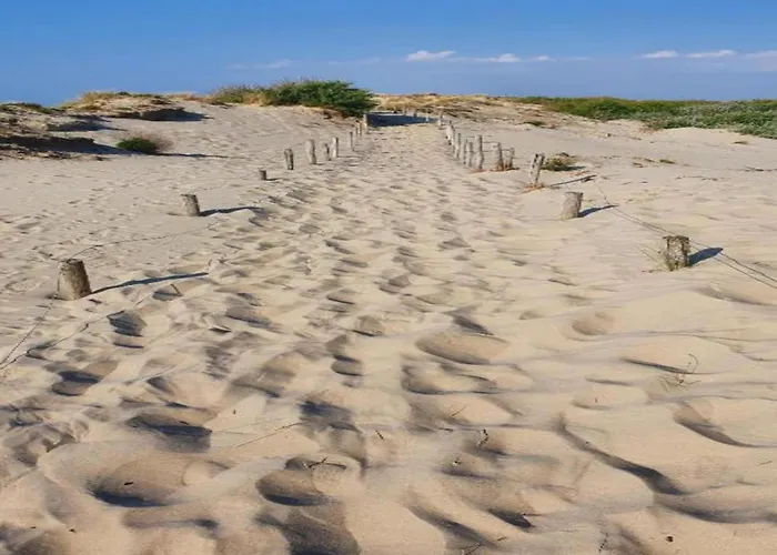 Near Port With Scenic Views شقة *